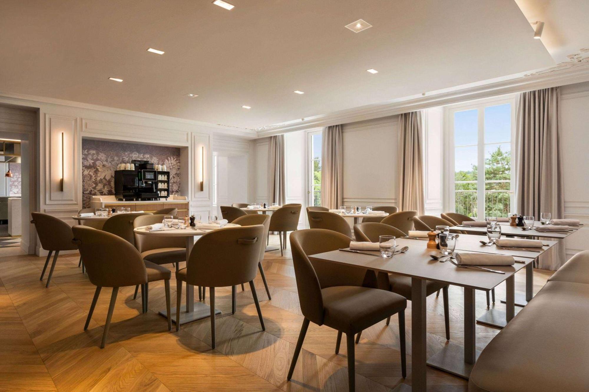 Dolce By Wyndham Versailles - Domaine Du Montcel Jouy en Josas Bagian luar foto