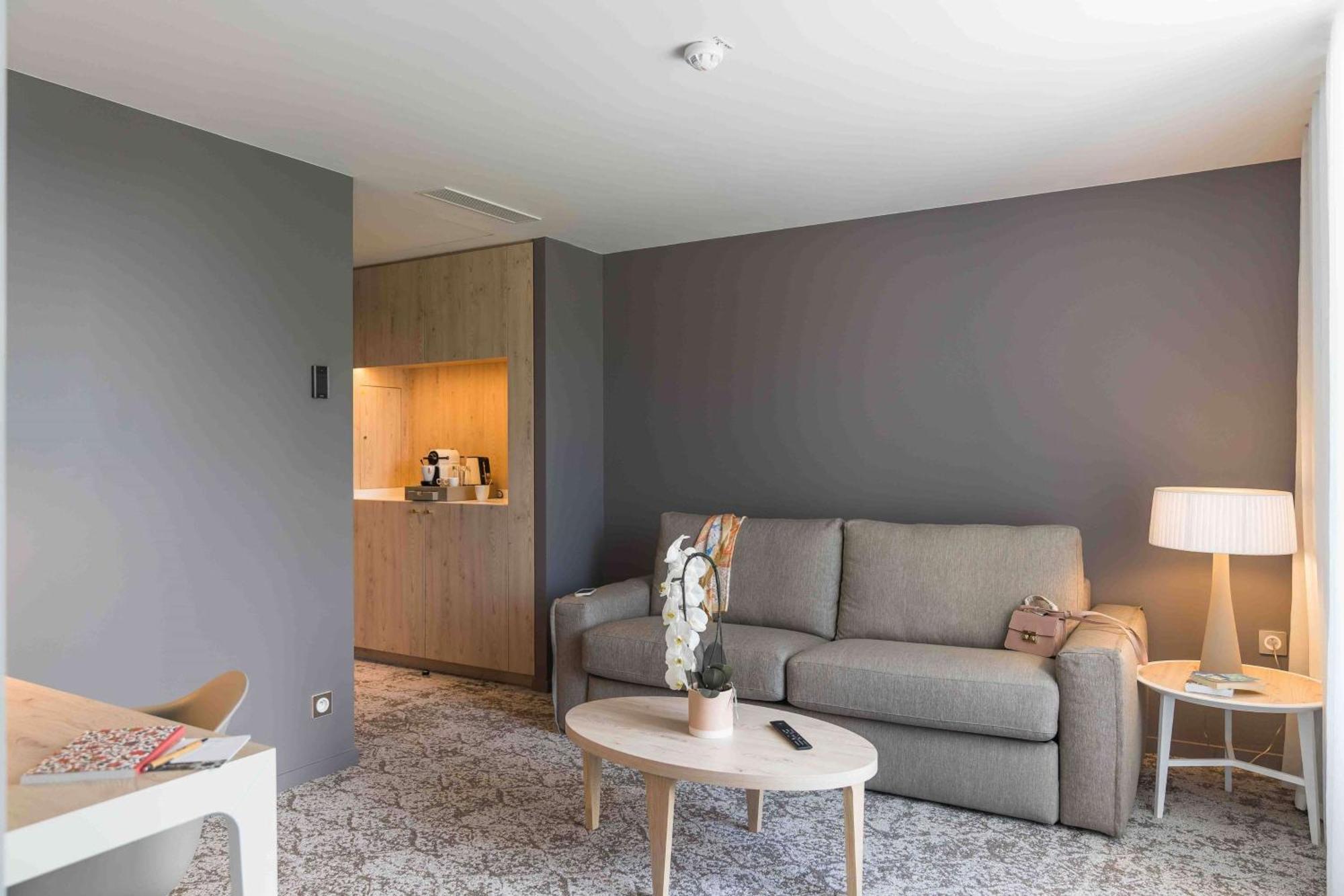 Dolce By Wyndham Versailles - Domaine Du Montcel Jouy en Josas Bagian luar foto